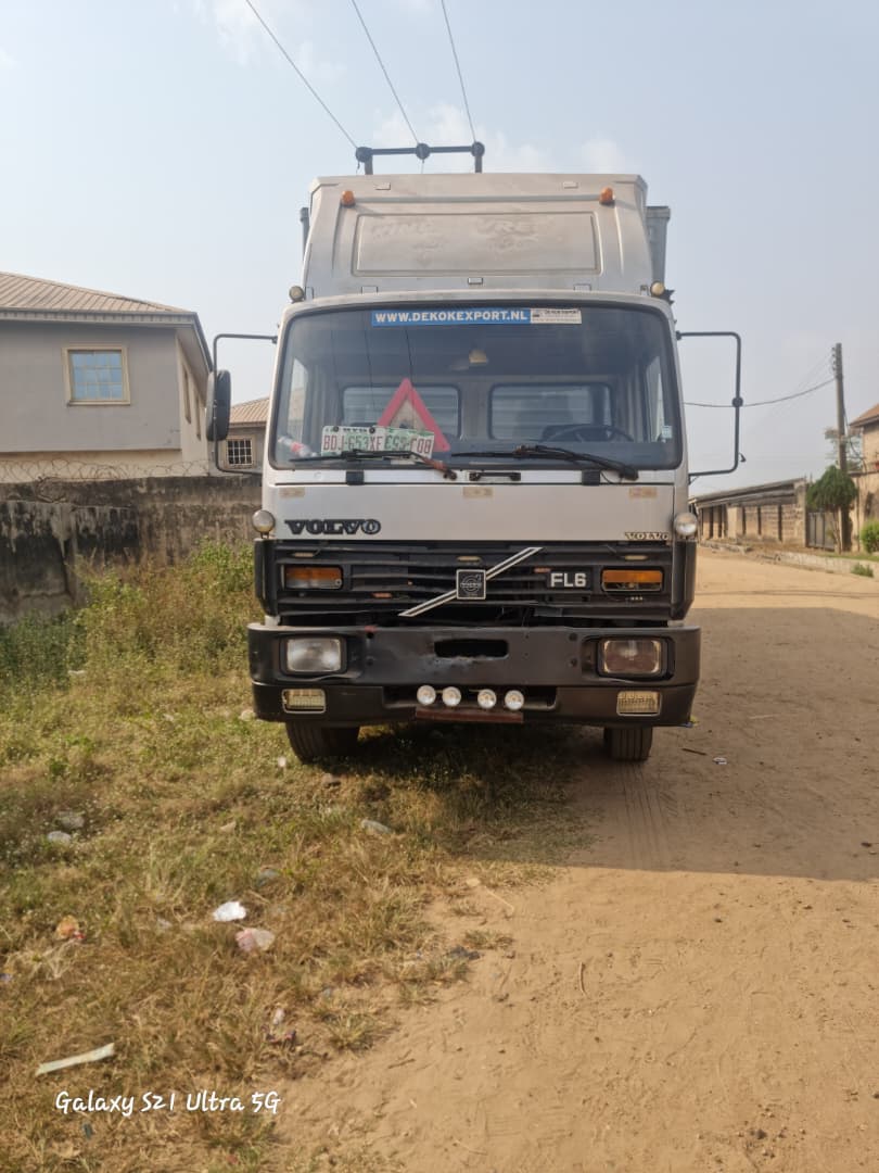 Packed mini truck delivery 4